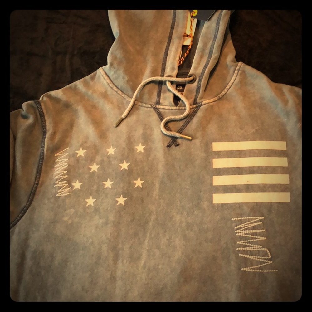 Hoodie with no sleeves